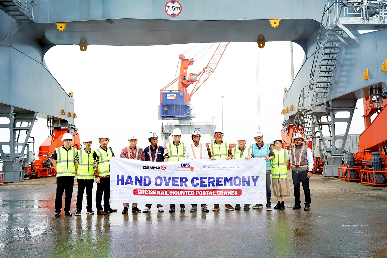 GENMA交付BMS兩臺移動式港口起重機(圖1)